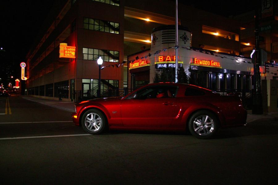  Ford Mustang GT 2005 года  (фото 149 из 209)